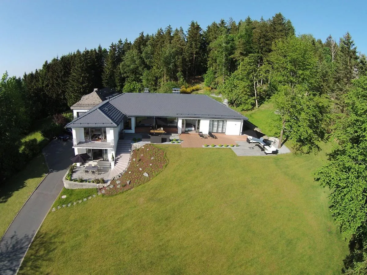 View & Garden Villa Schauenstein Apartman